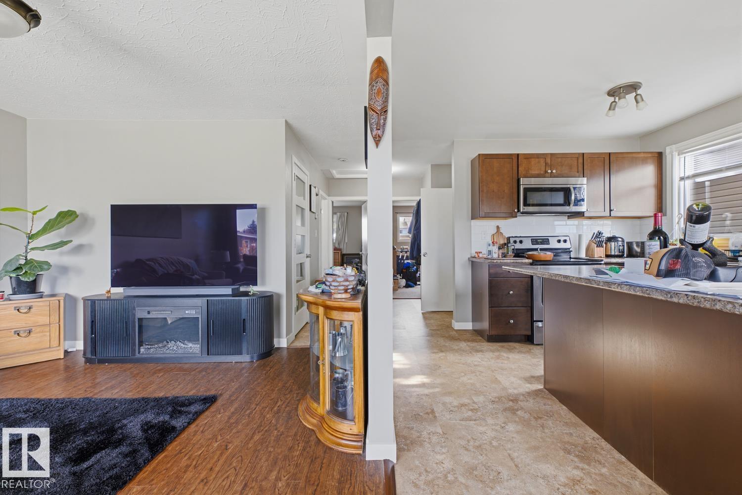 4727 105 St Nw Property Photo 14