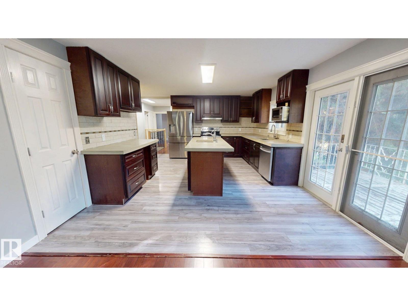 9712 209 St Nw Property Photo 3