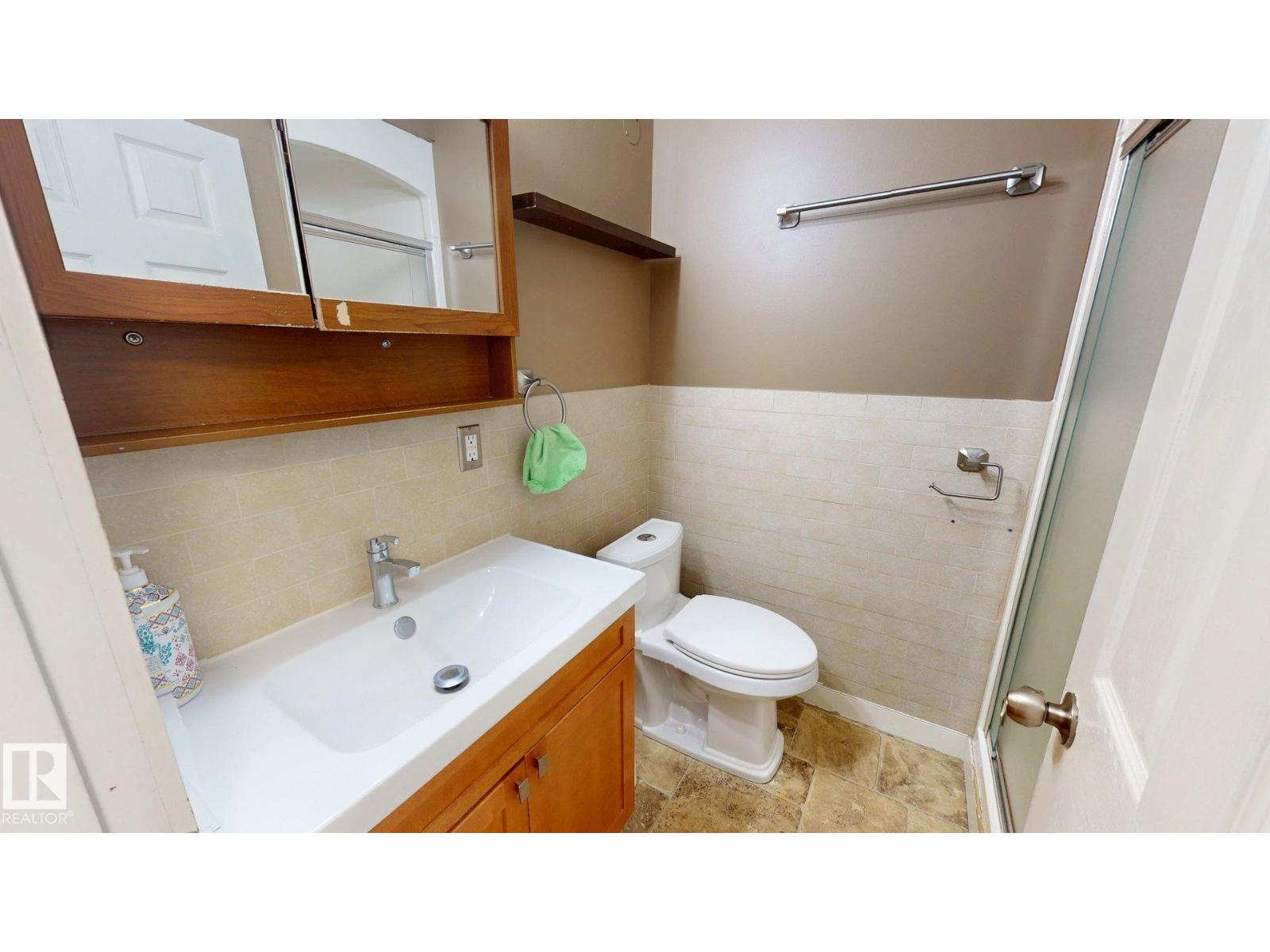 9712 209 St Nw Property Photo 16