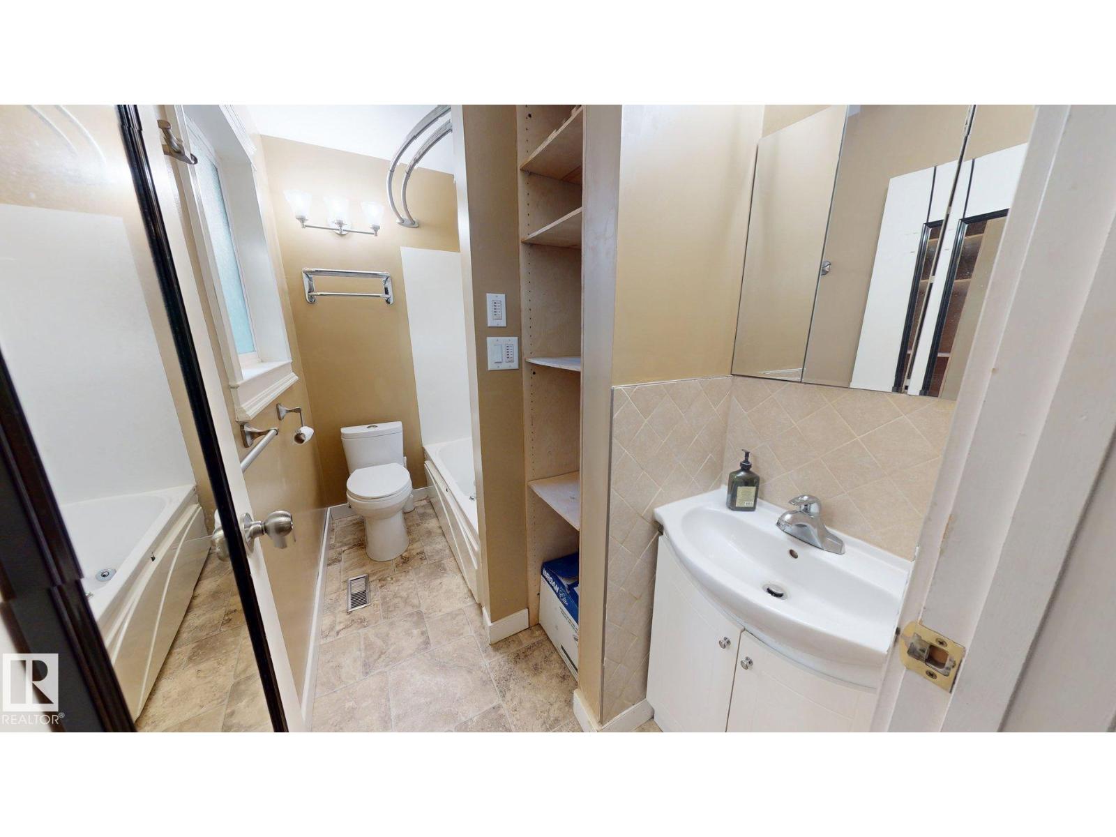9712 209 St Nw Property Photo 22
