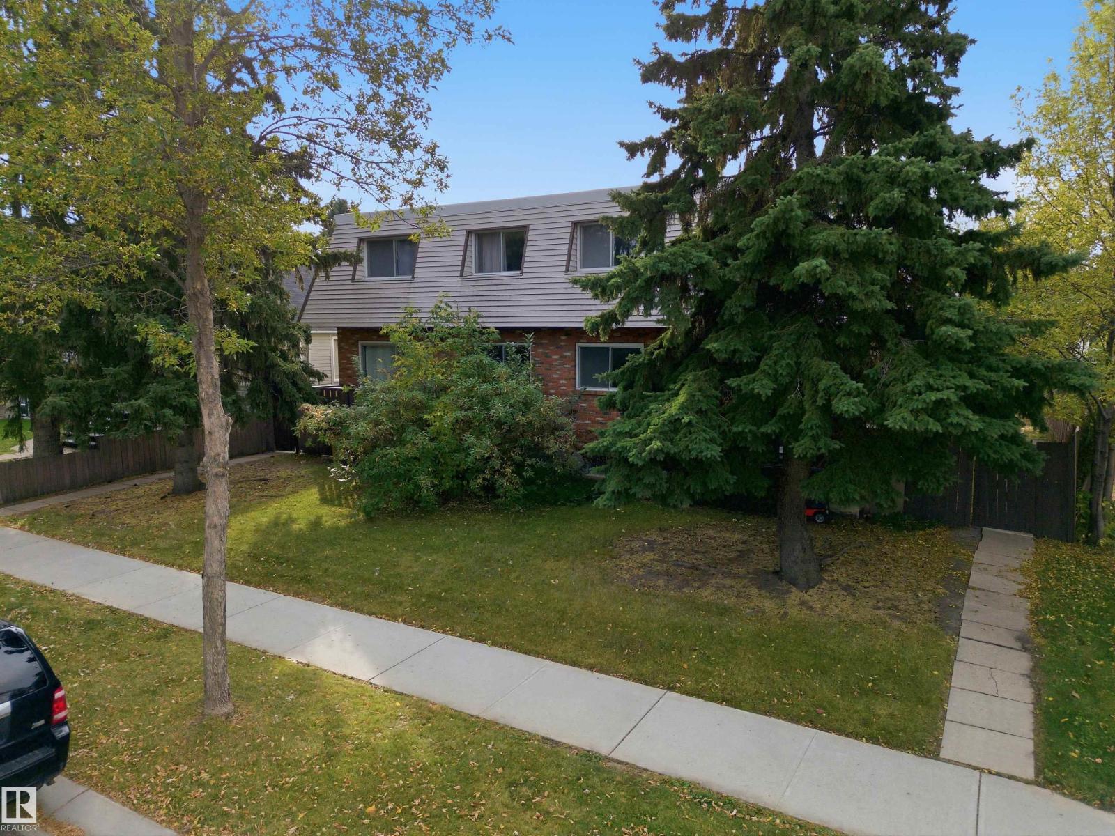 8945 78 Av Nw Property Photo 1