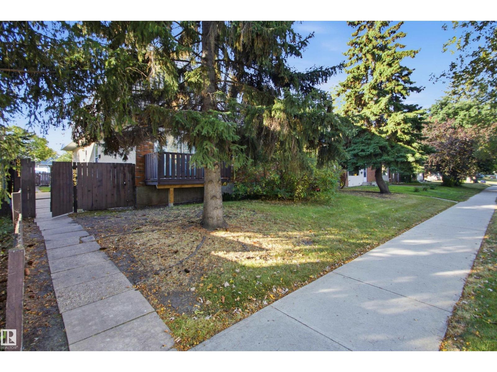 8945 78 Av Nw Property Photo 5