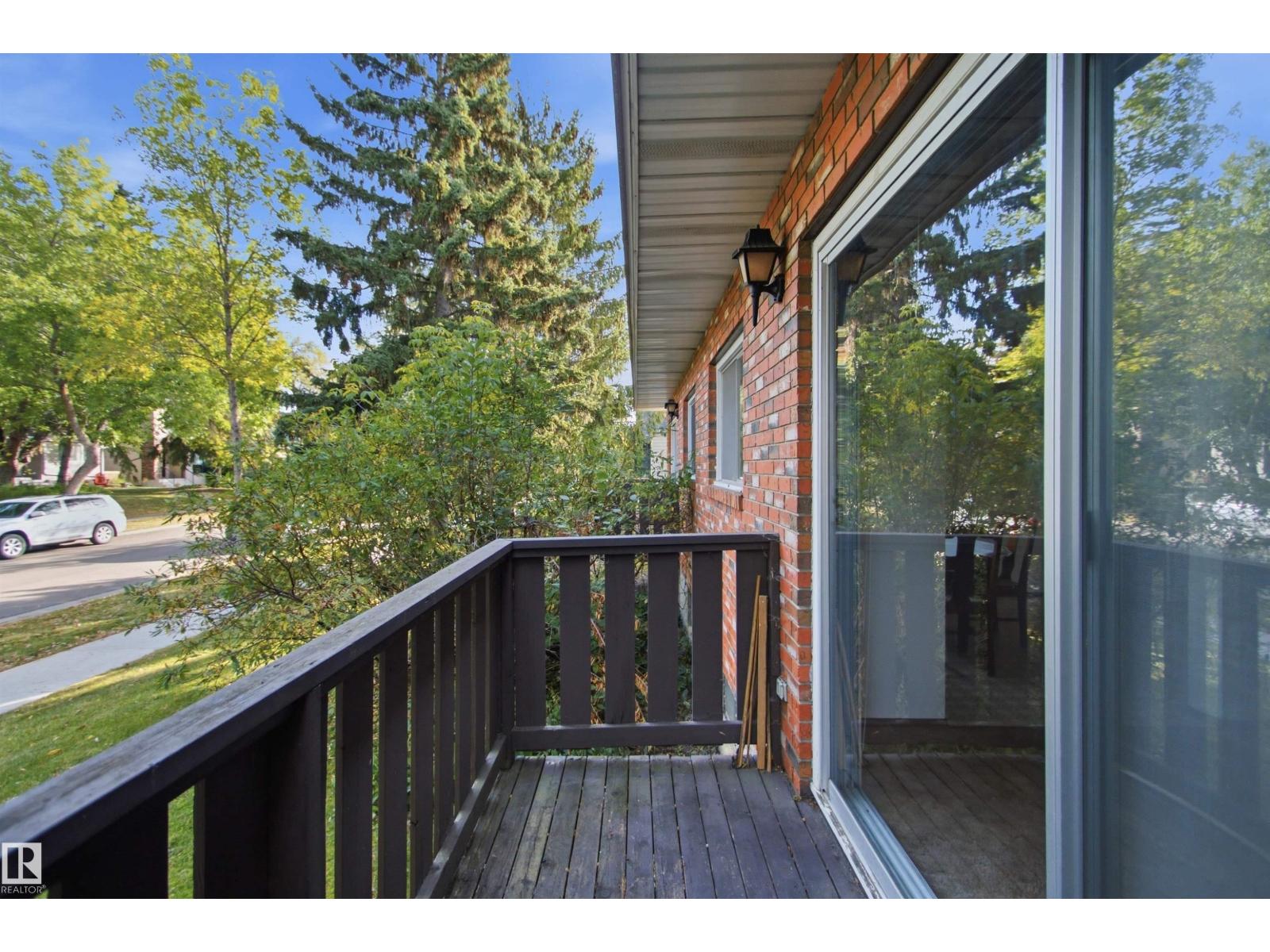 8945 78 Av Nw Property Photo 7