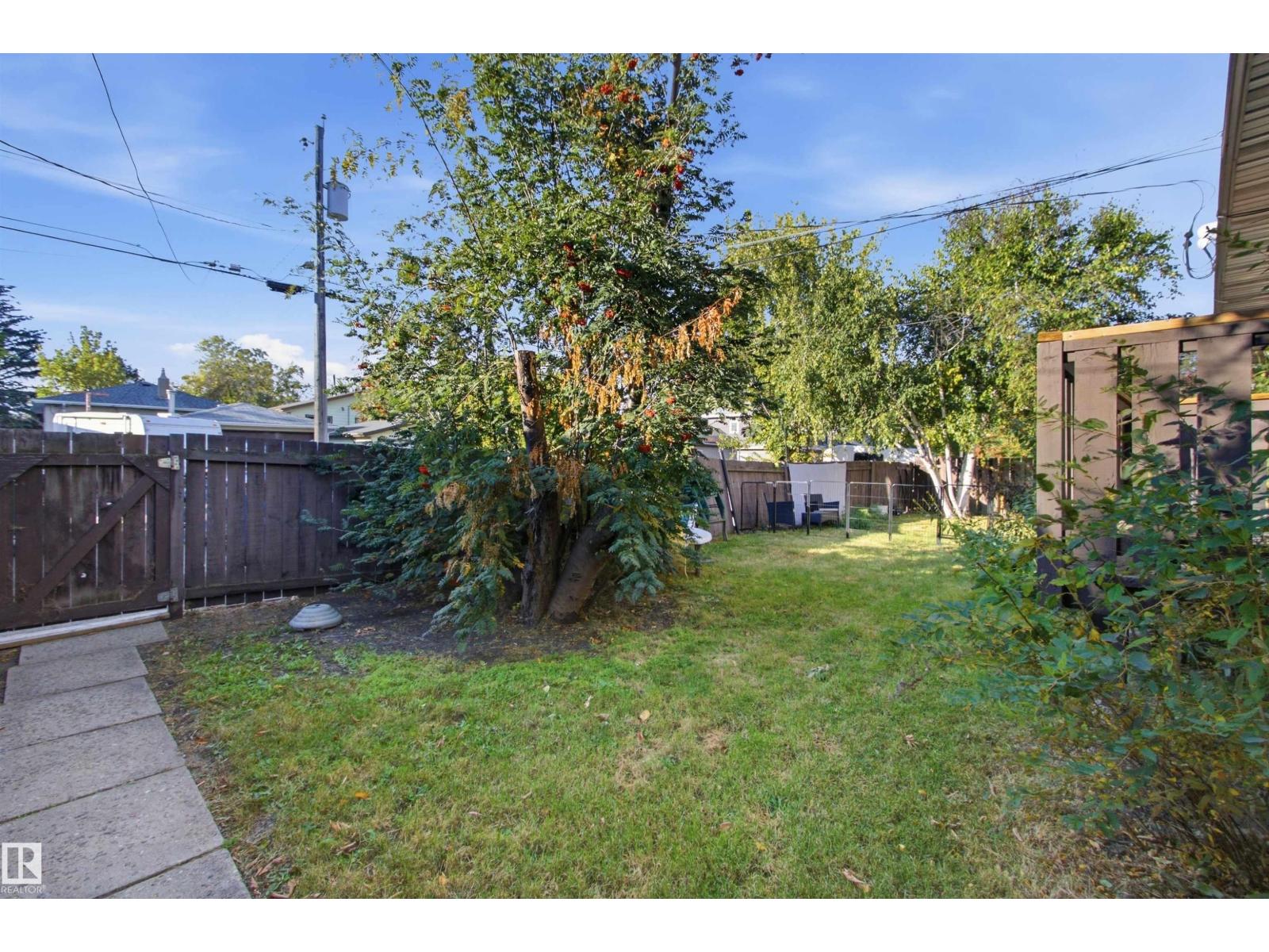 8945 78 Av Nw Property Photo 19