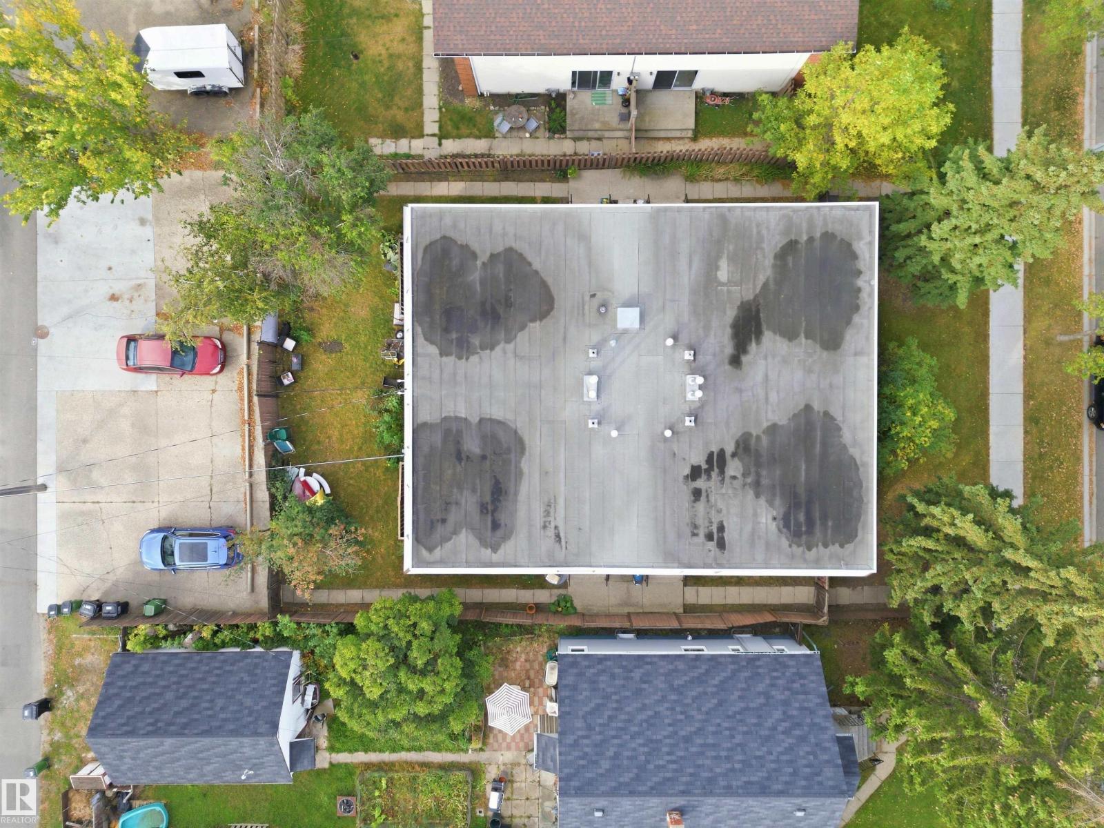 8945 78 Av Nw Property Photo 20