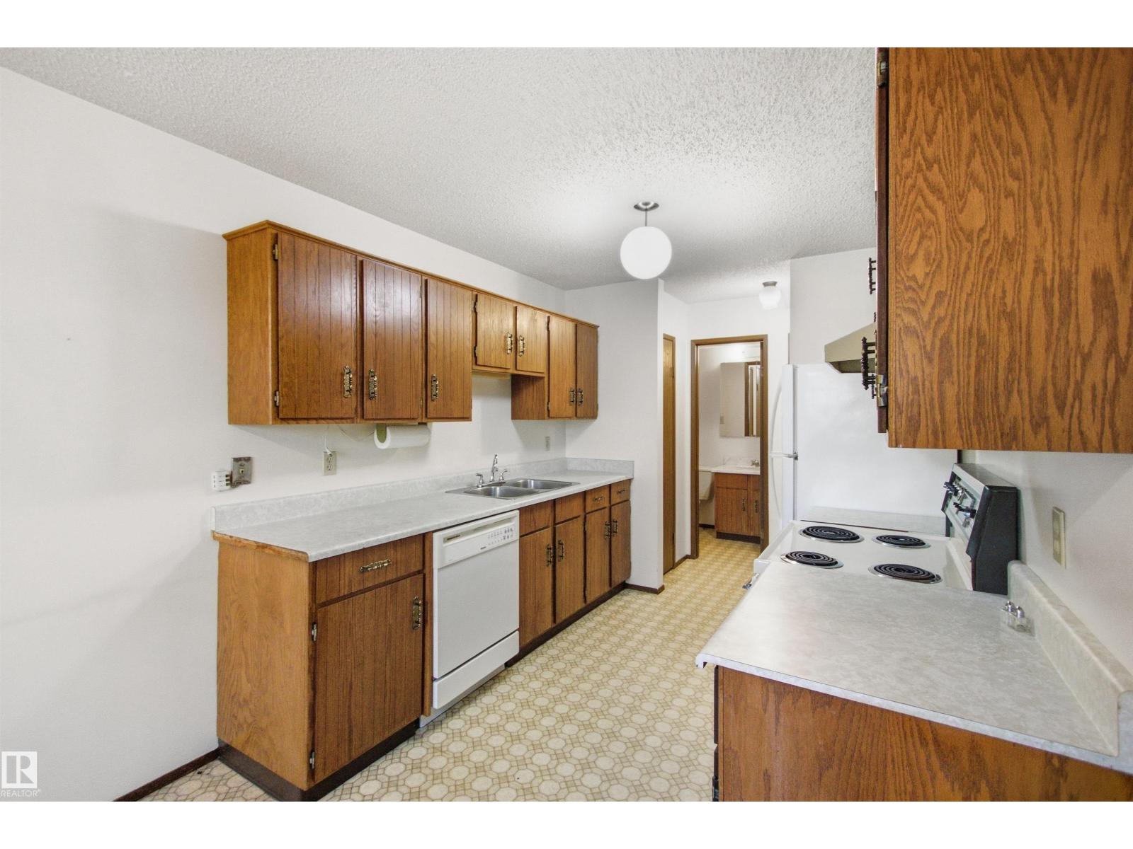 8945 78 Av Nw Property Photo 31