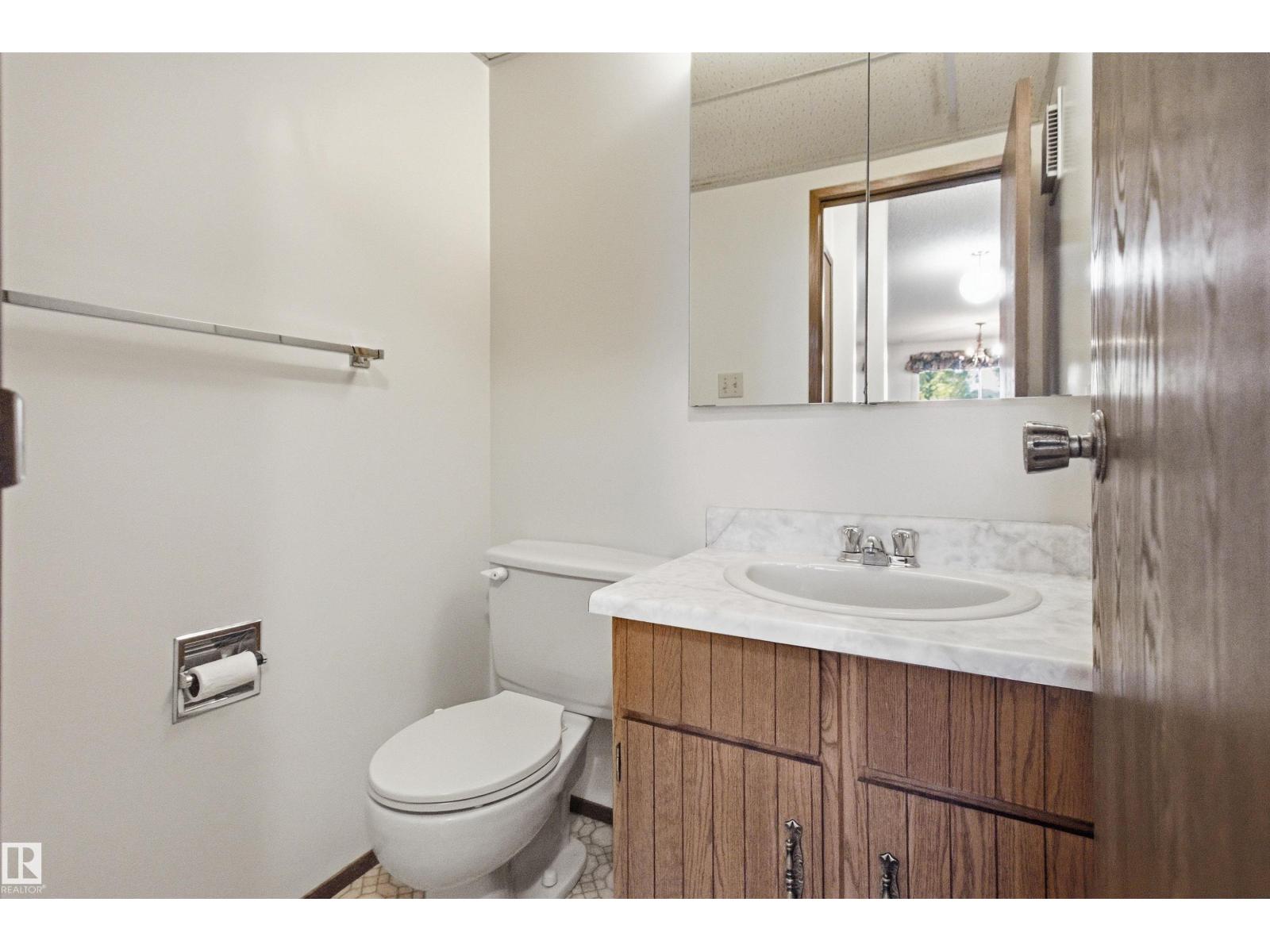 8945 78 Av Nw Property Photo 33