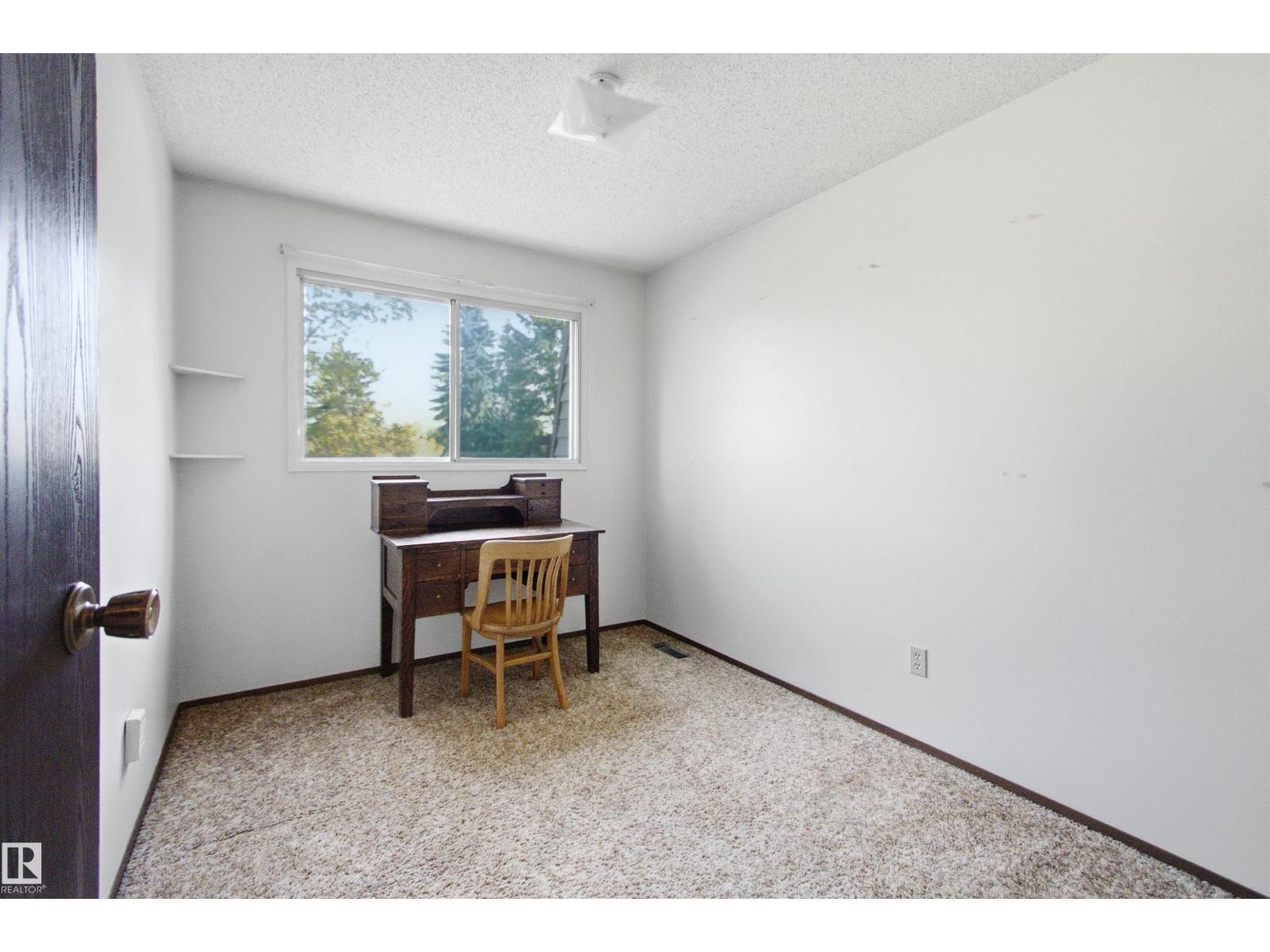 8945 78 Av Nw Property Photo 39