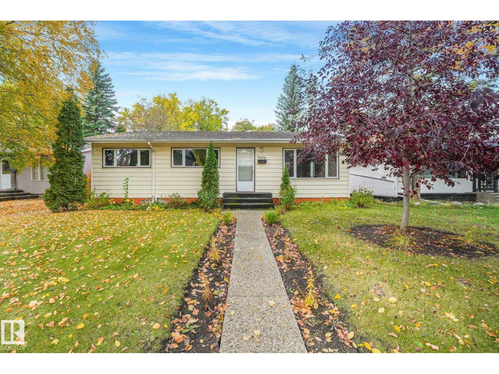 9256 148 St Nw Property Photo 1