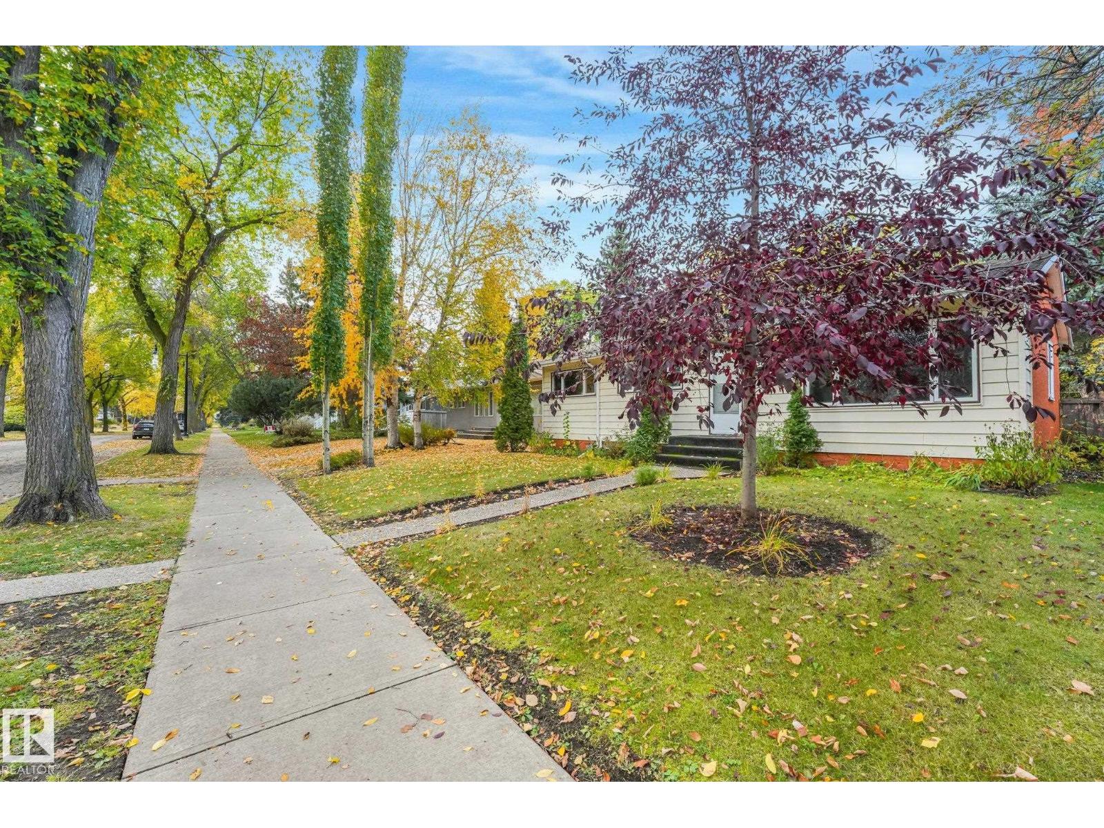 9256 148 St Nw Property Photo 3
