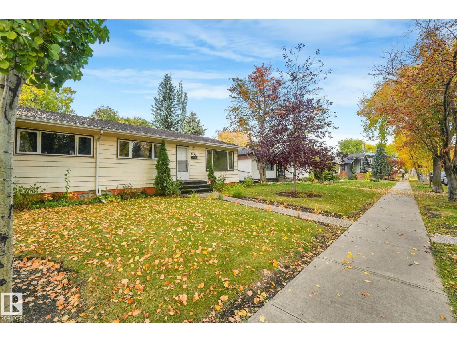 9256 148 St Nw Property Photo 4
