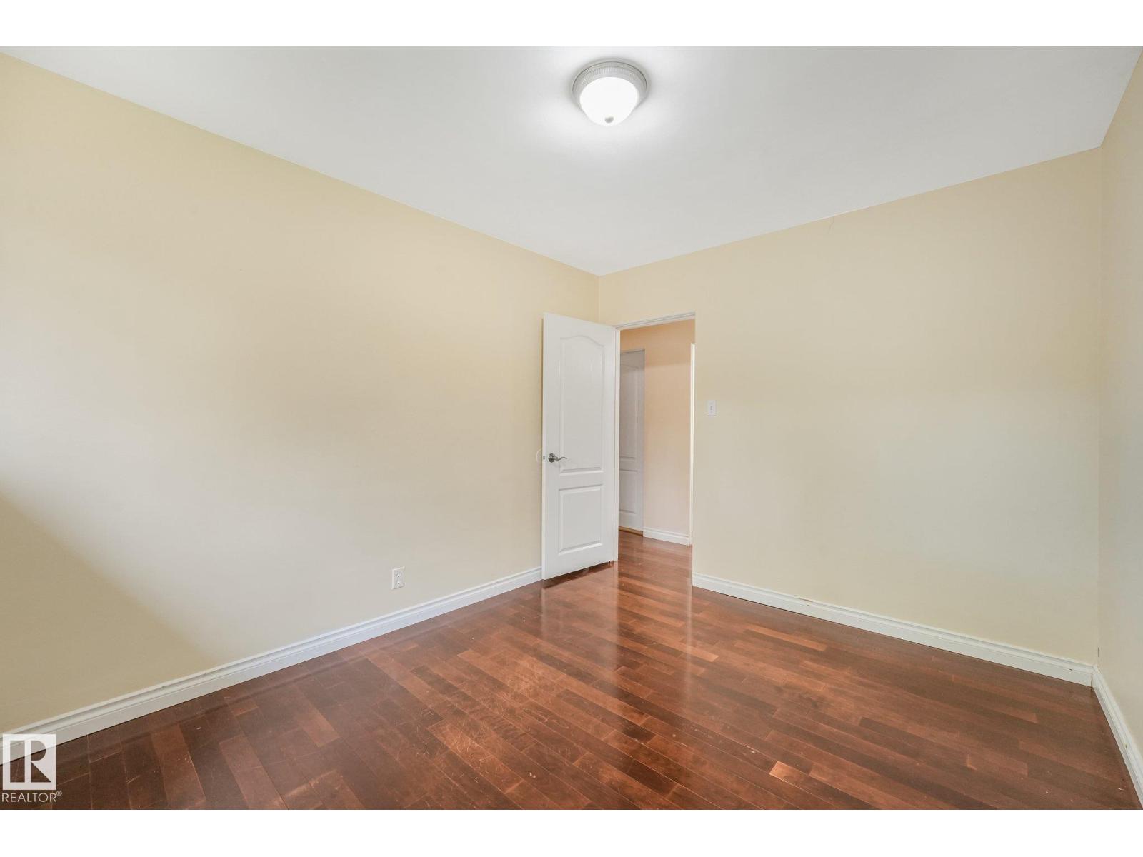 9256 148 St Nw Property Photo 24