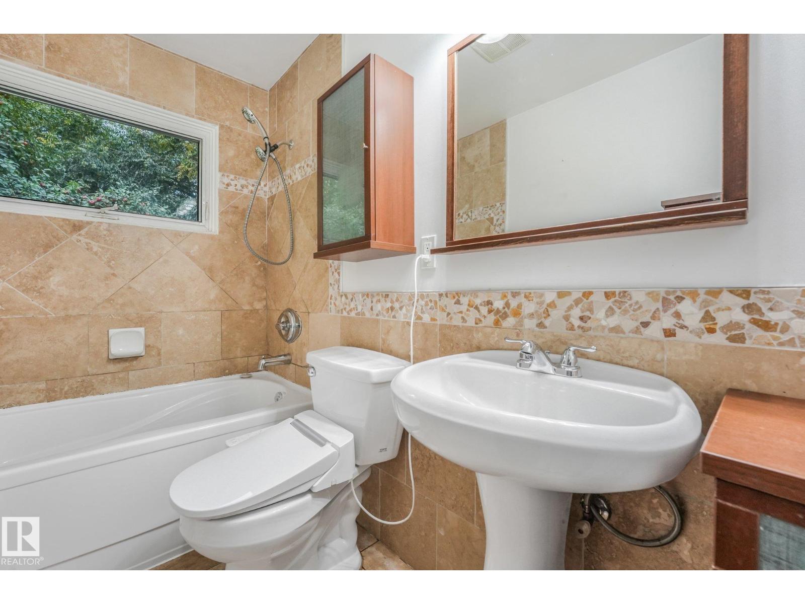 9256 148 St Nw Property Photo 25