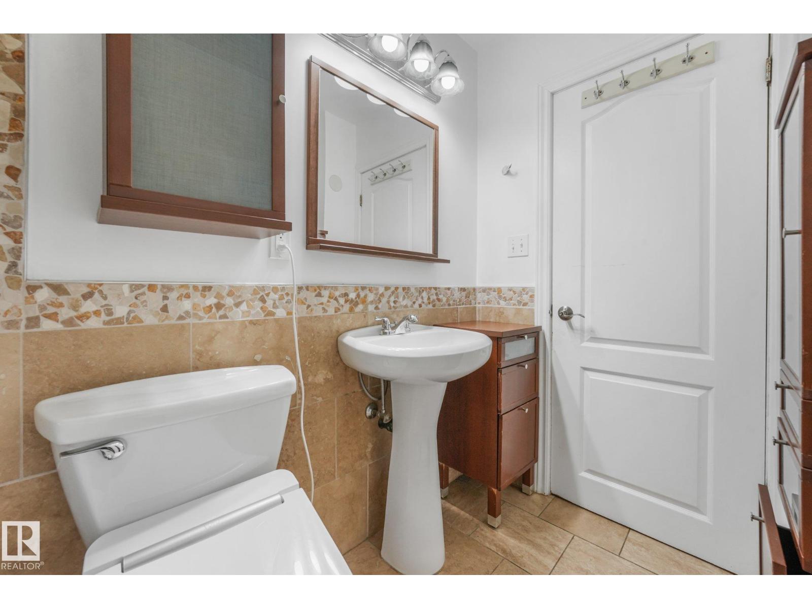 9256 148 St Nw Property Photo 26