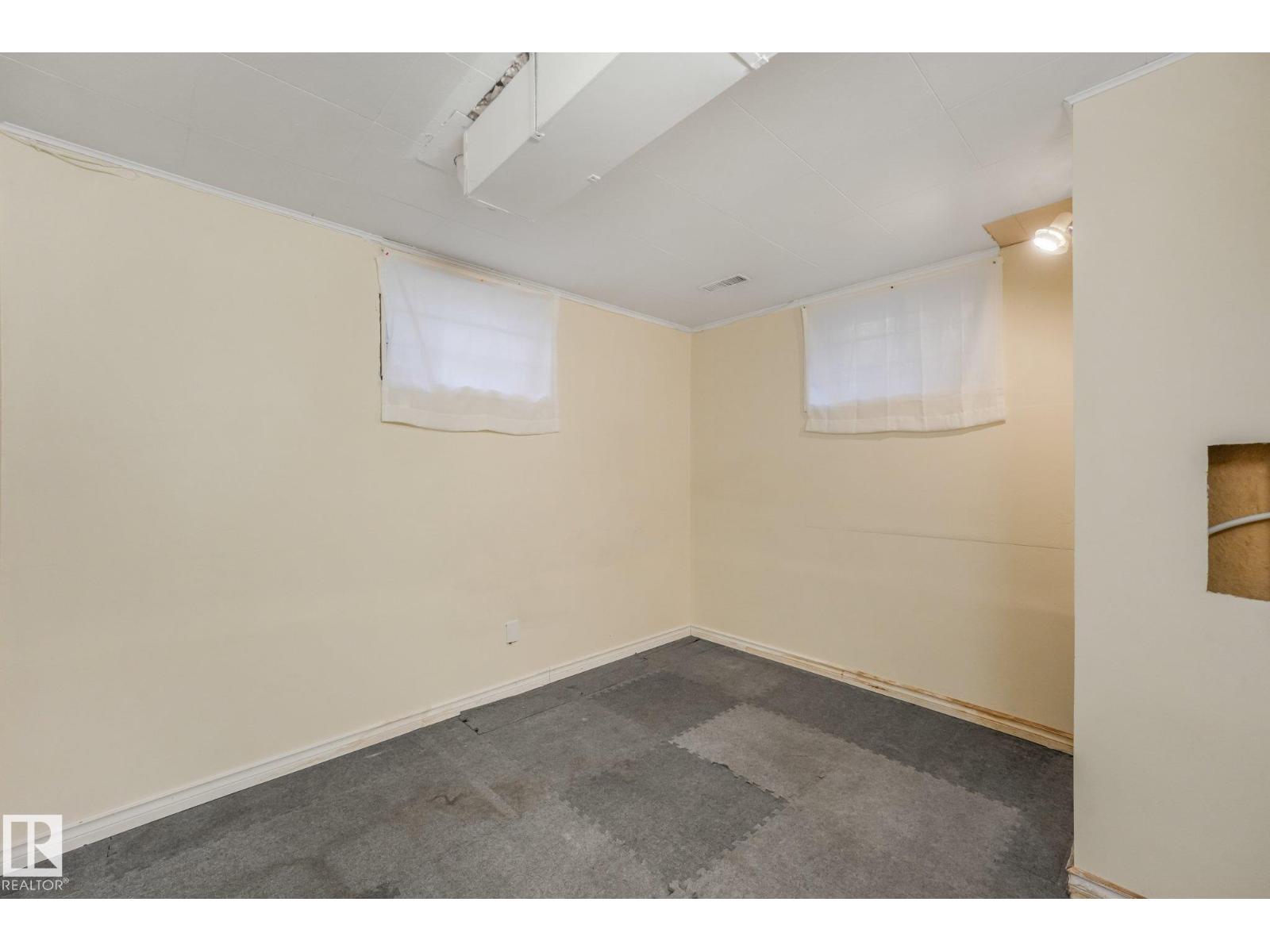 9256 148 St Nw Property Photo 34
