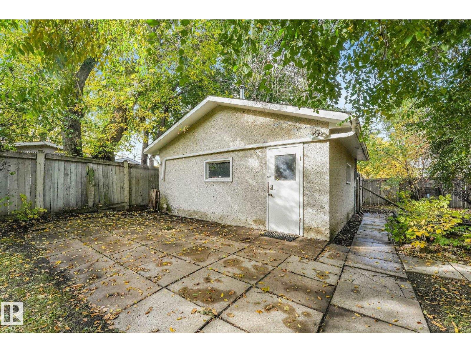 9256 148 St Nw Property Photo 44