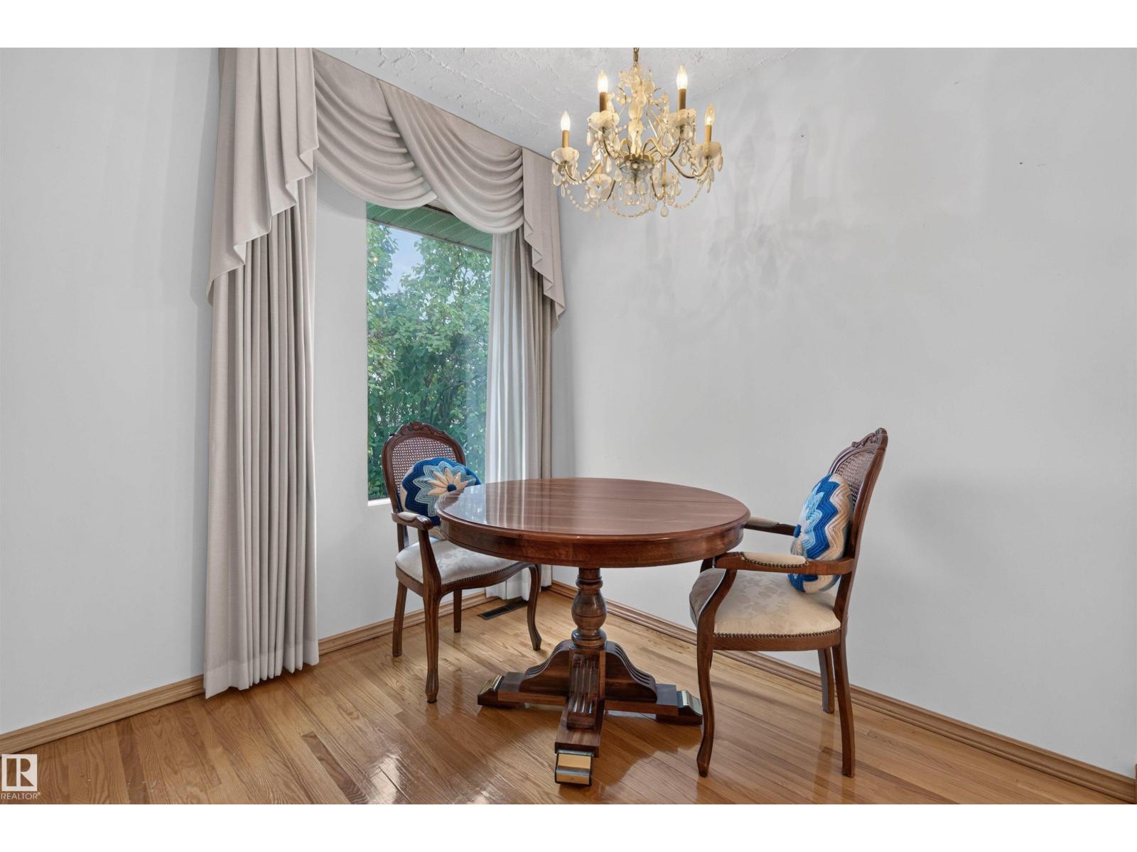 8628 135 Av Nw Property Photo 6
