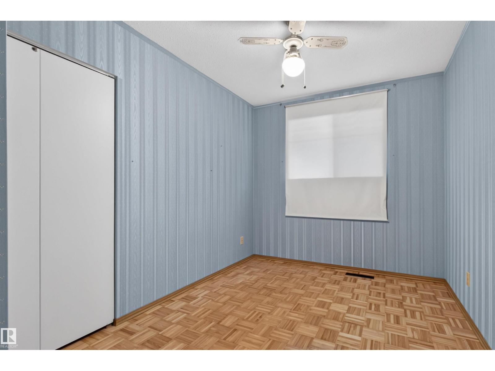8628 135 Av Nw Property Photo 15