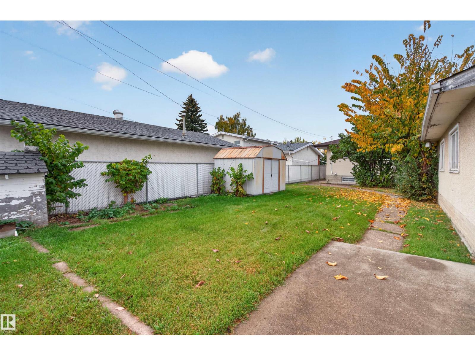 8628 135 Av Nw Property Photo 24