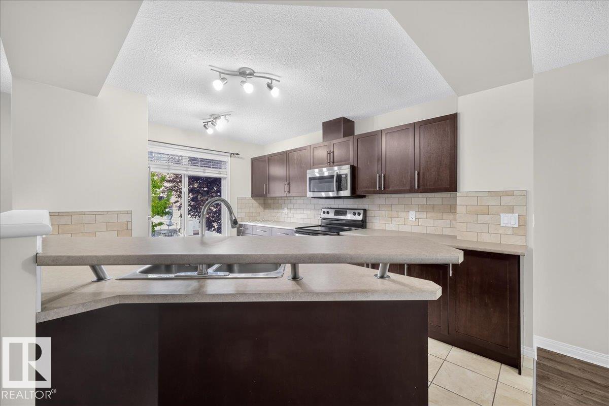 #61 1804 70 St Sw Property Photo 7
