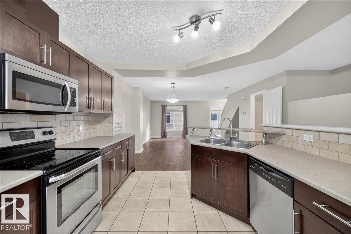 #61 1804 70 St Sw Property Photo 8