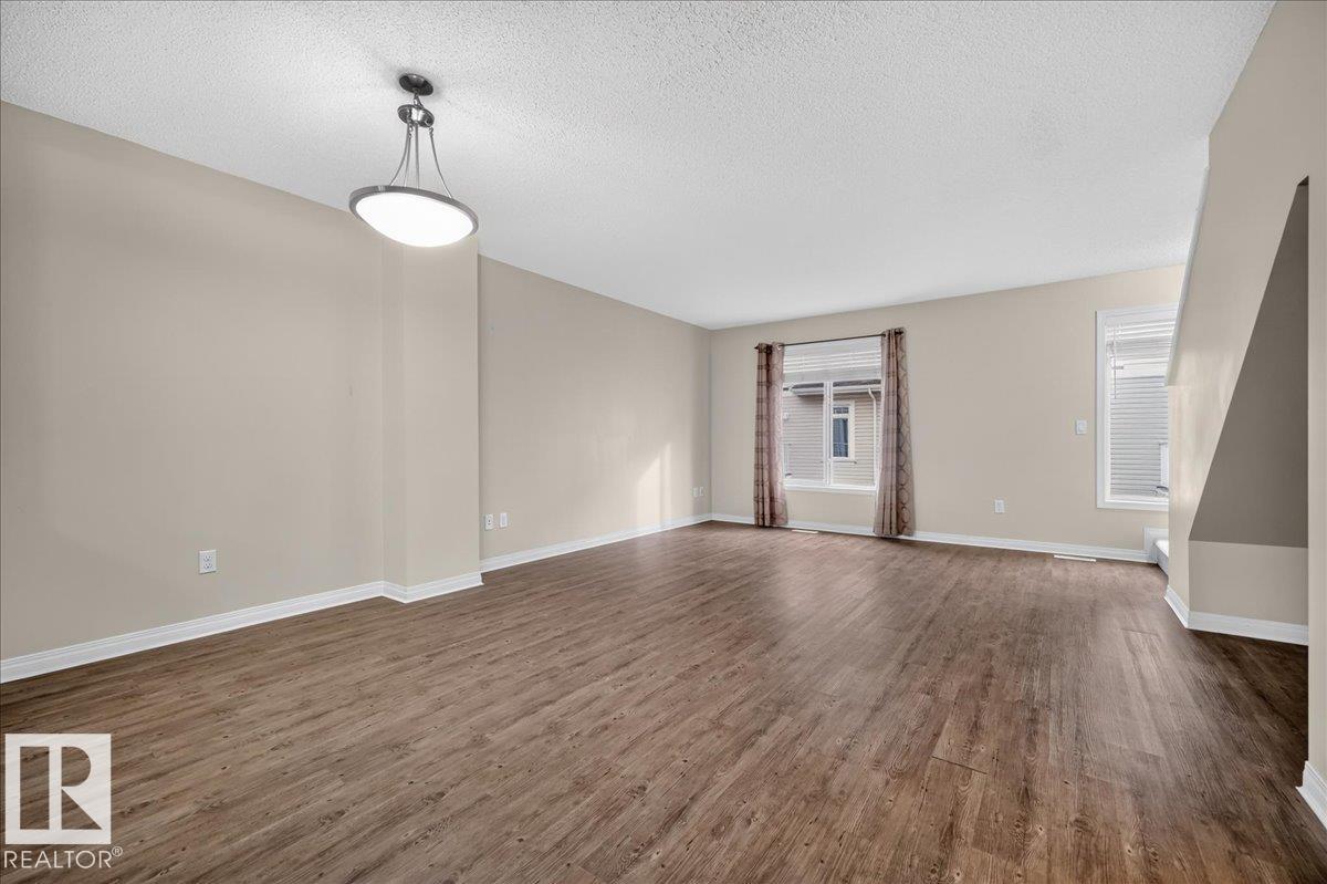 #61 1804 70 St Sw Property Photo 9