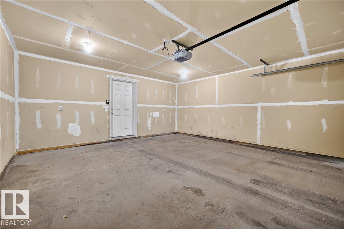 #61 1804 70 St Sw Property Photo 37