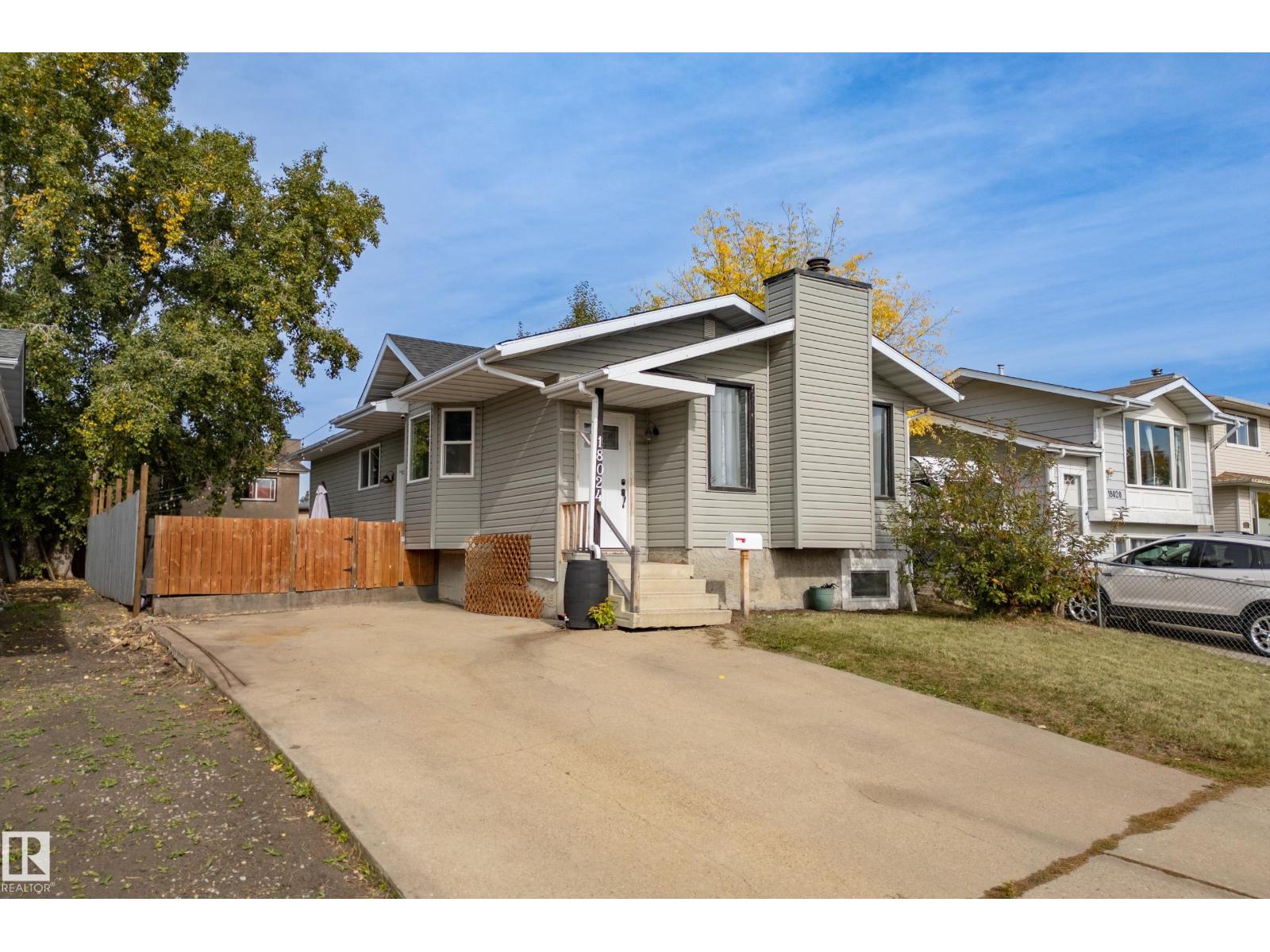 18024 73 Av Nw Property Photo 1