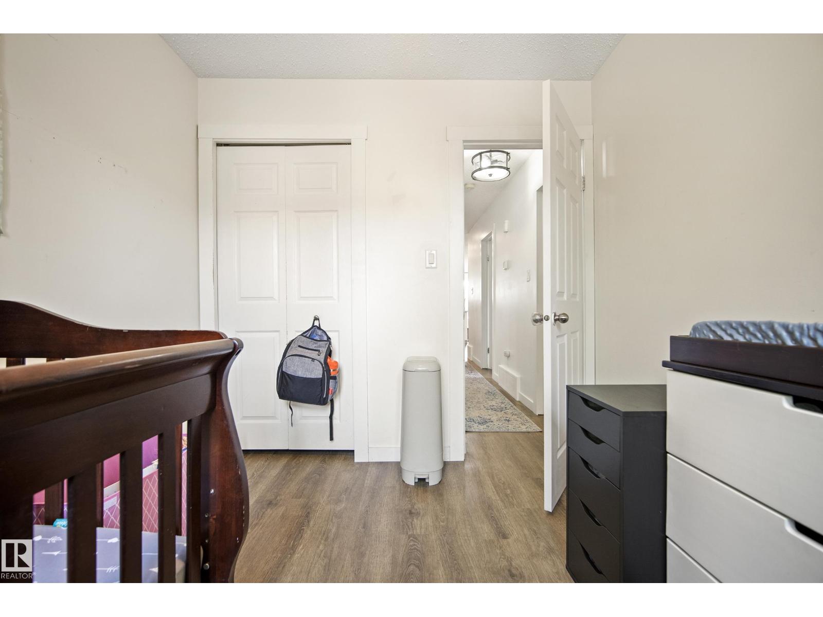 18024 73 Av Nw Property Photo 18