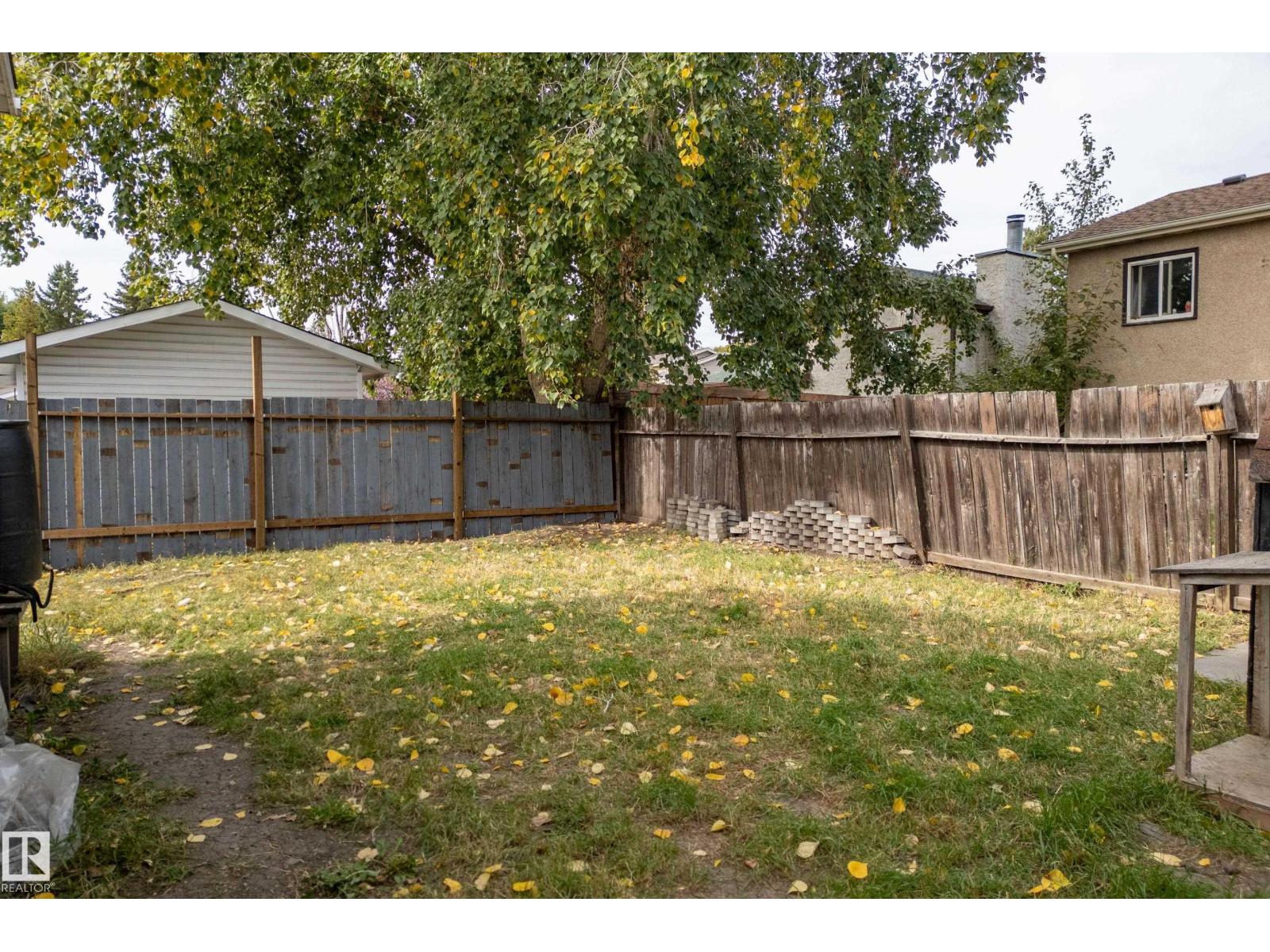18024 73 Av Nw Property Photo 32