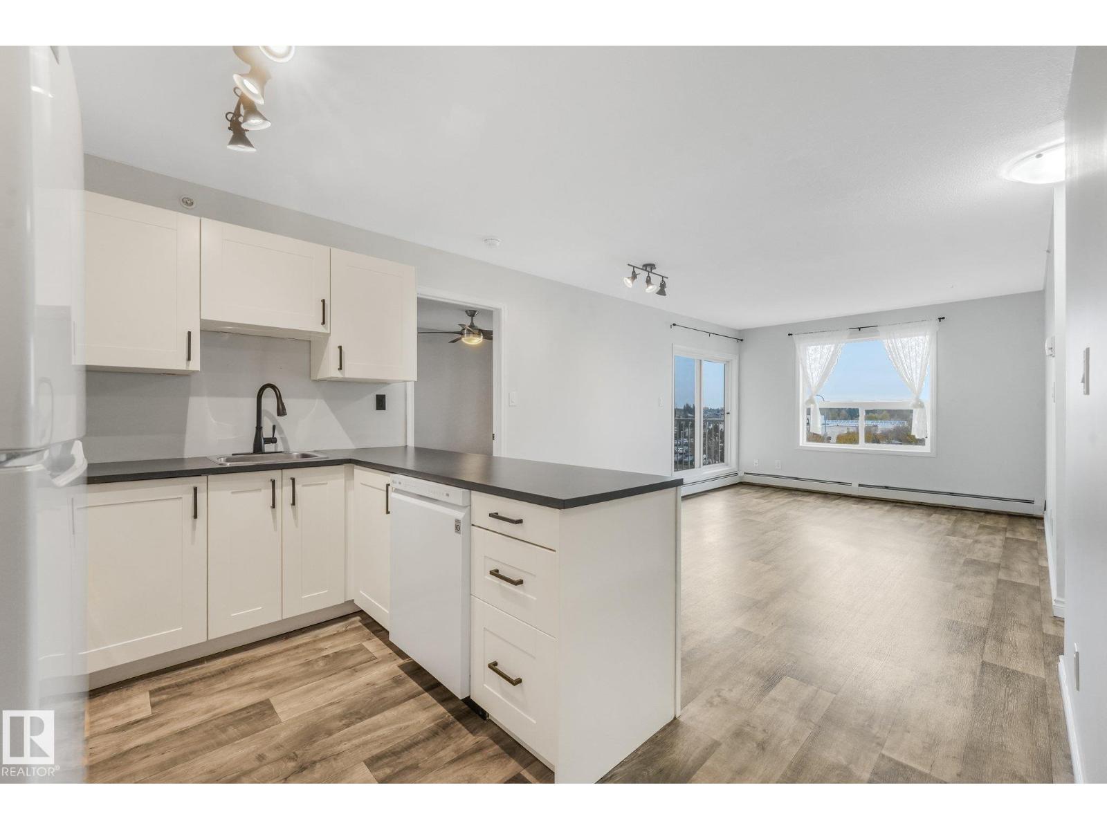#408 4310 33 St Property Photo 12