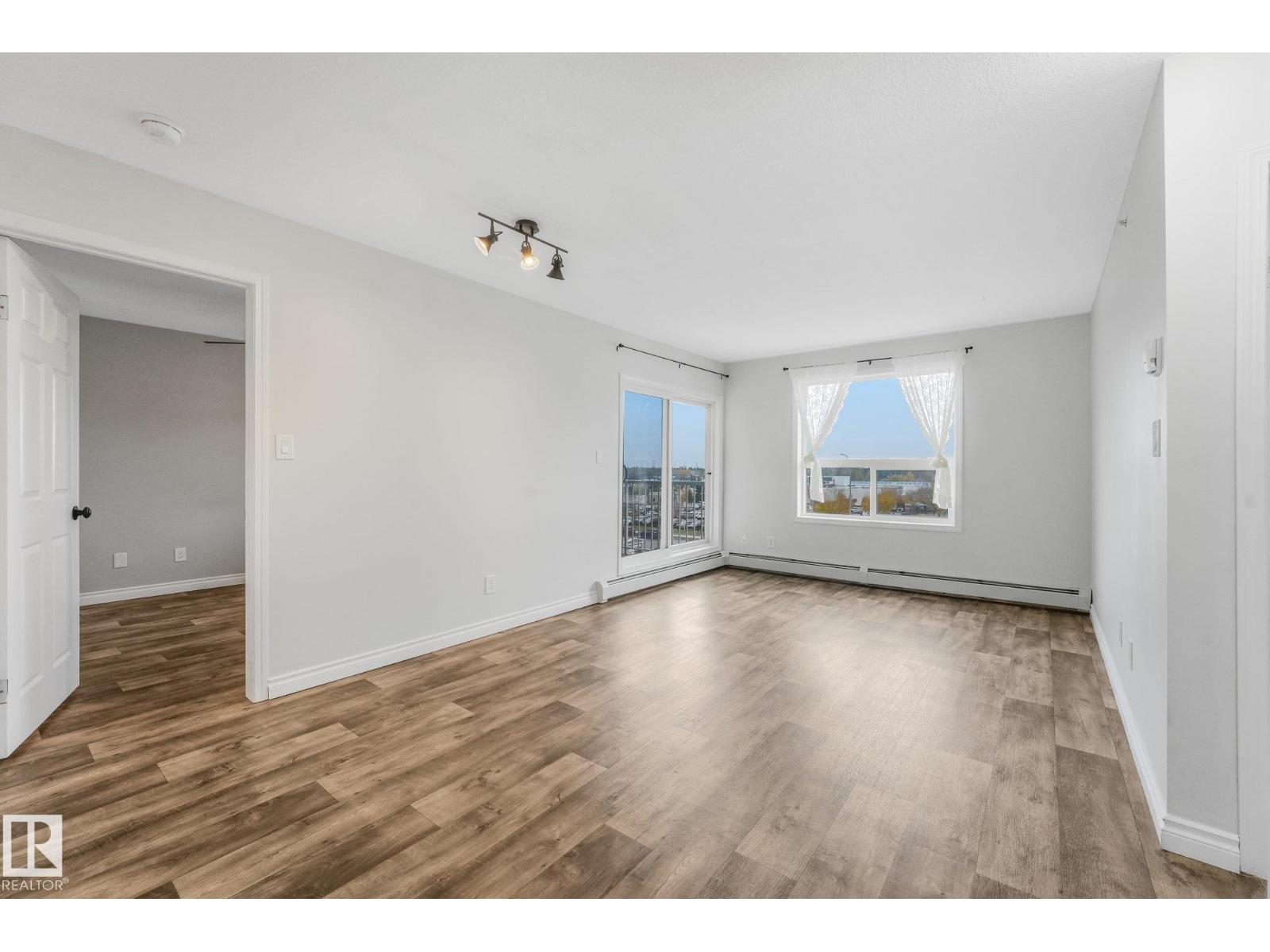 #408 4310 33 St Property Photo 18