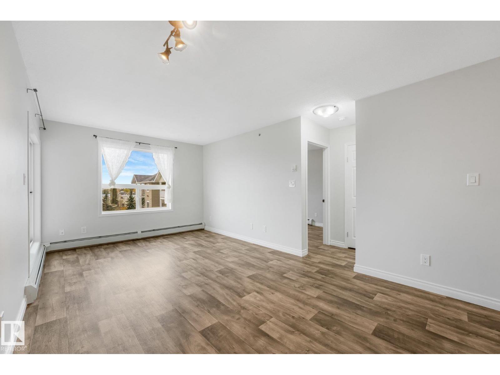 #408 4310 33 St Property Photo 19