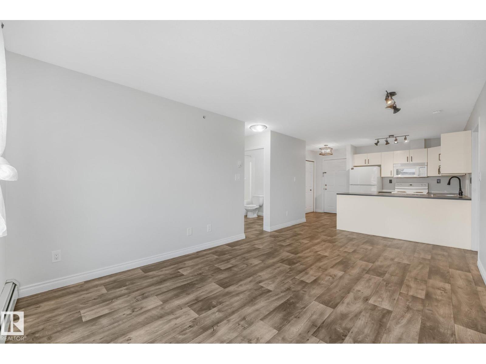 #408 4310 33 St Property Photo 20