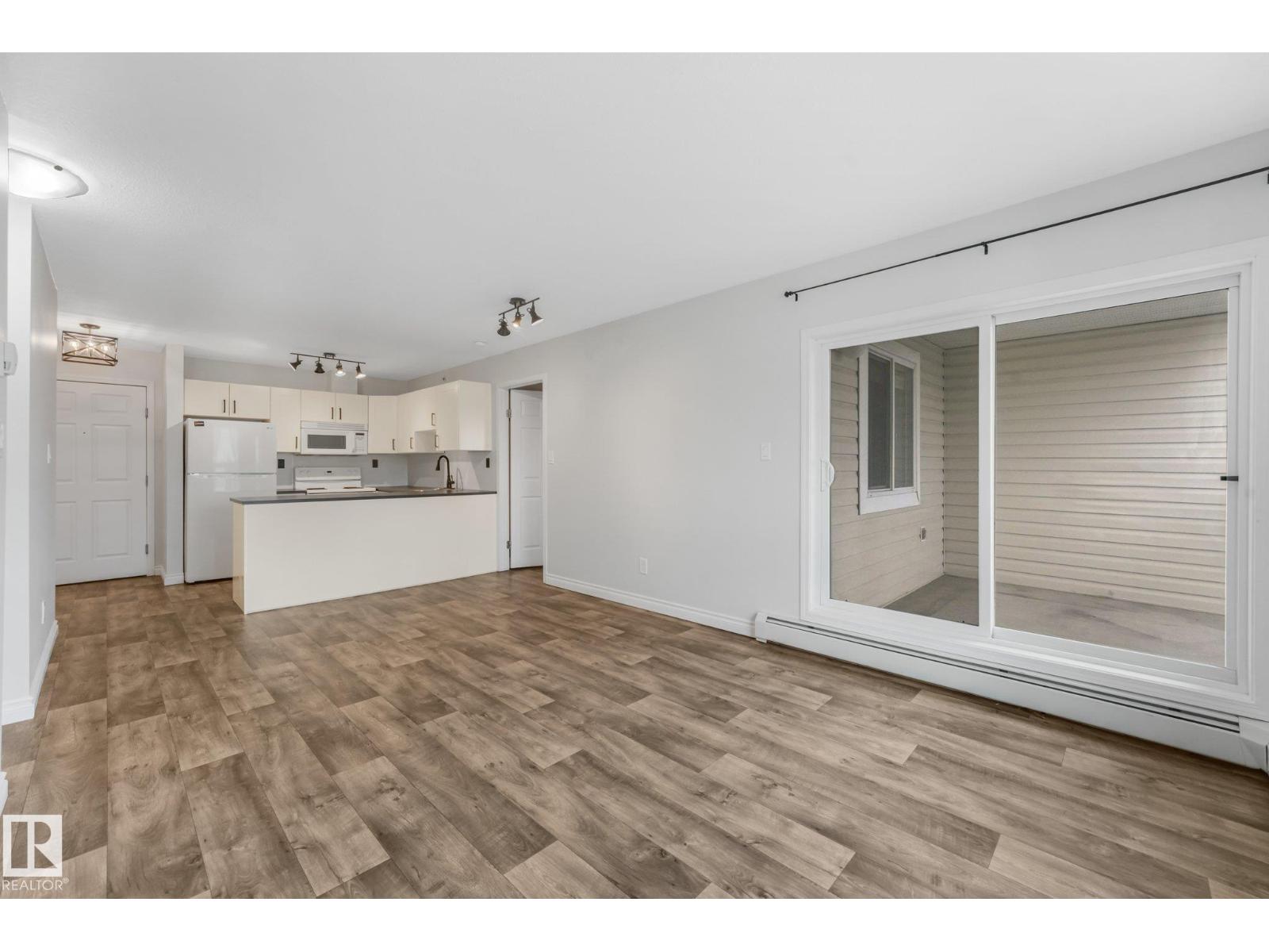 #408 4310 33 St Property Photo 21