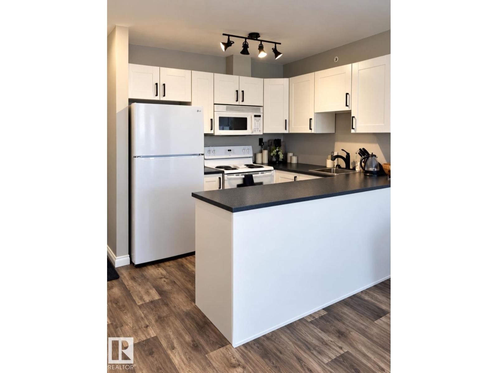 #408 4310 33 St Property Photo 38