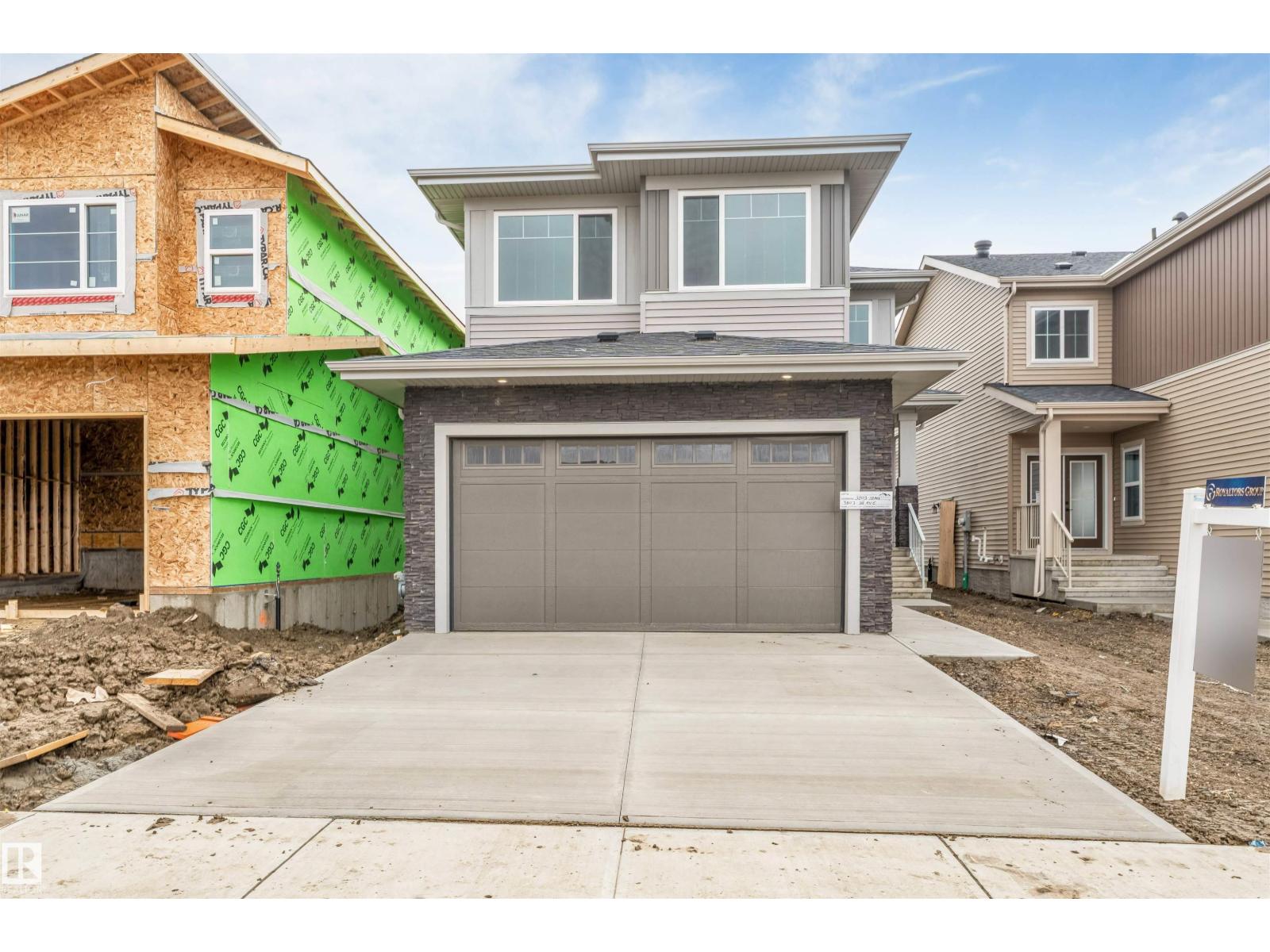 3803 38 AV Property Photo 1