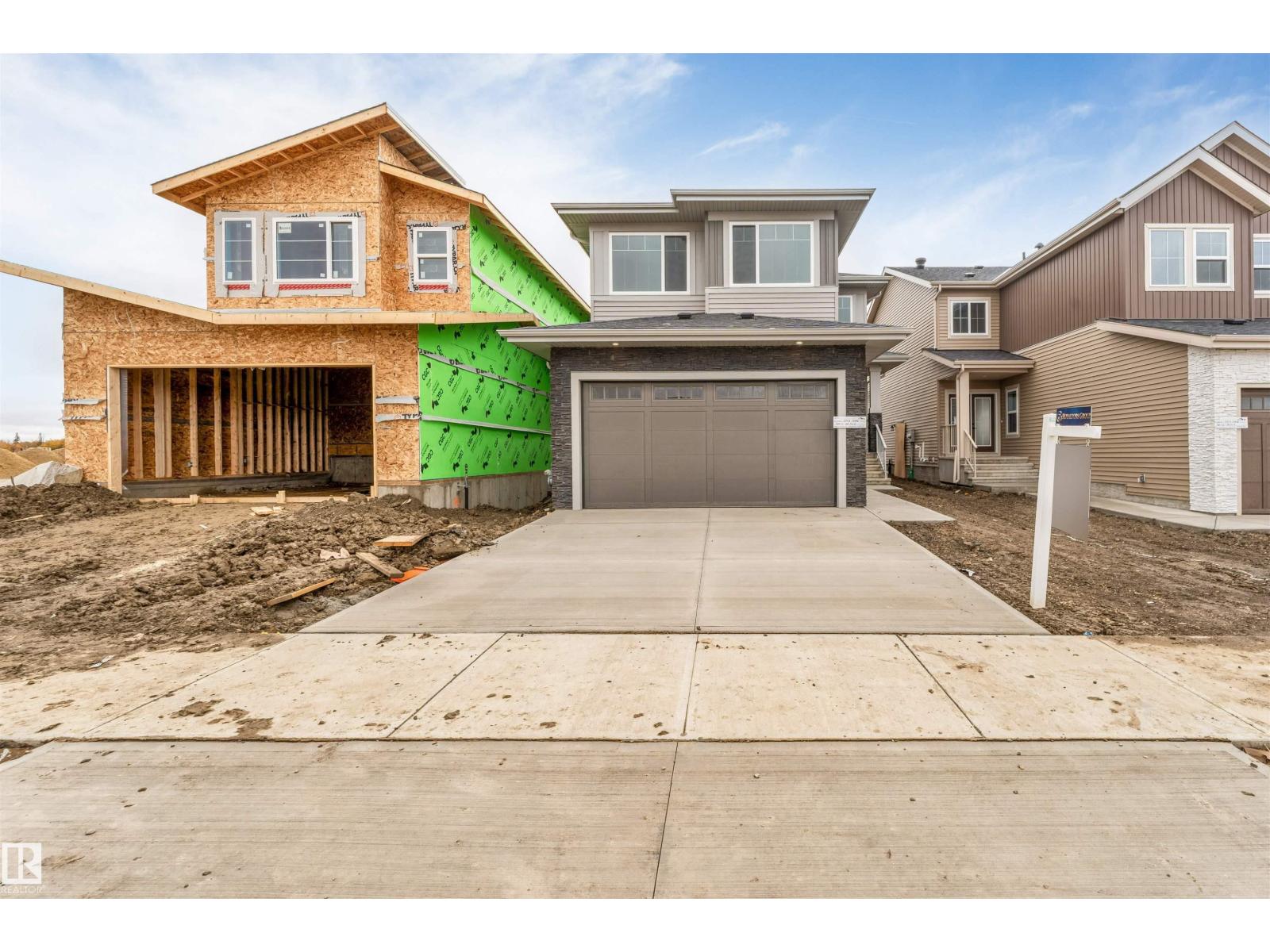 3803 38 Av Property Photo 3