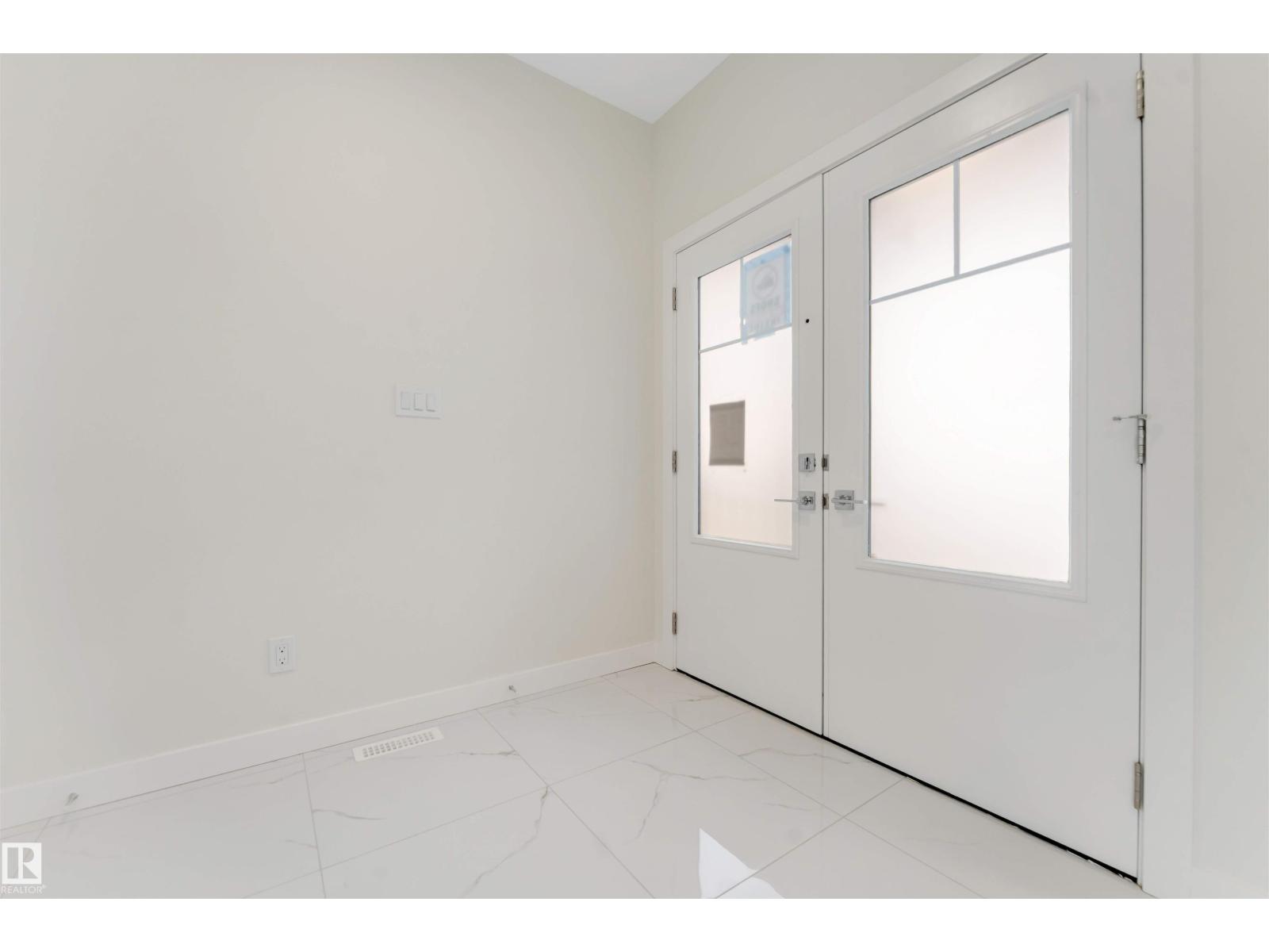 3803 38 Av Property Photo 10