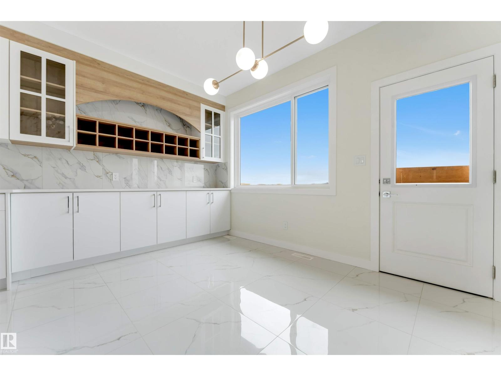 3803 38 Av Property Photo 25