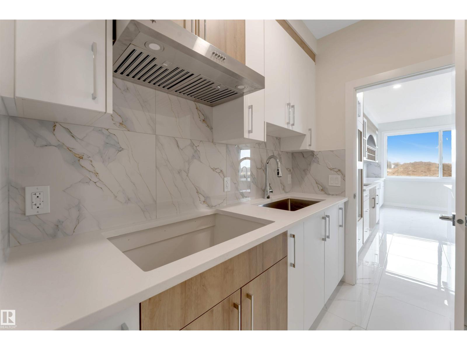 3803 38 Av Property Photo 26