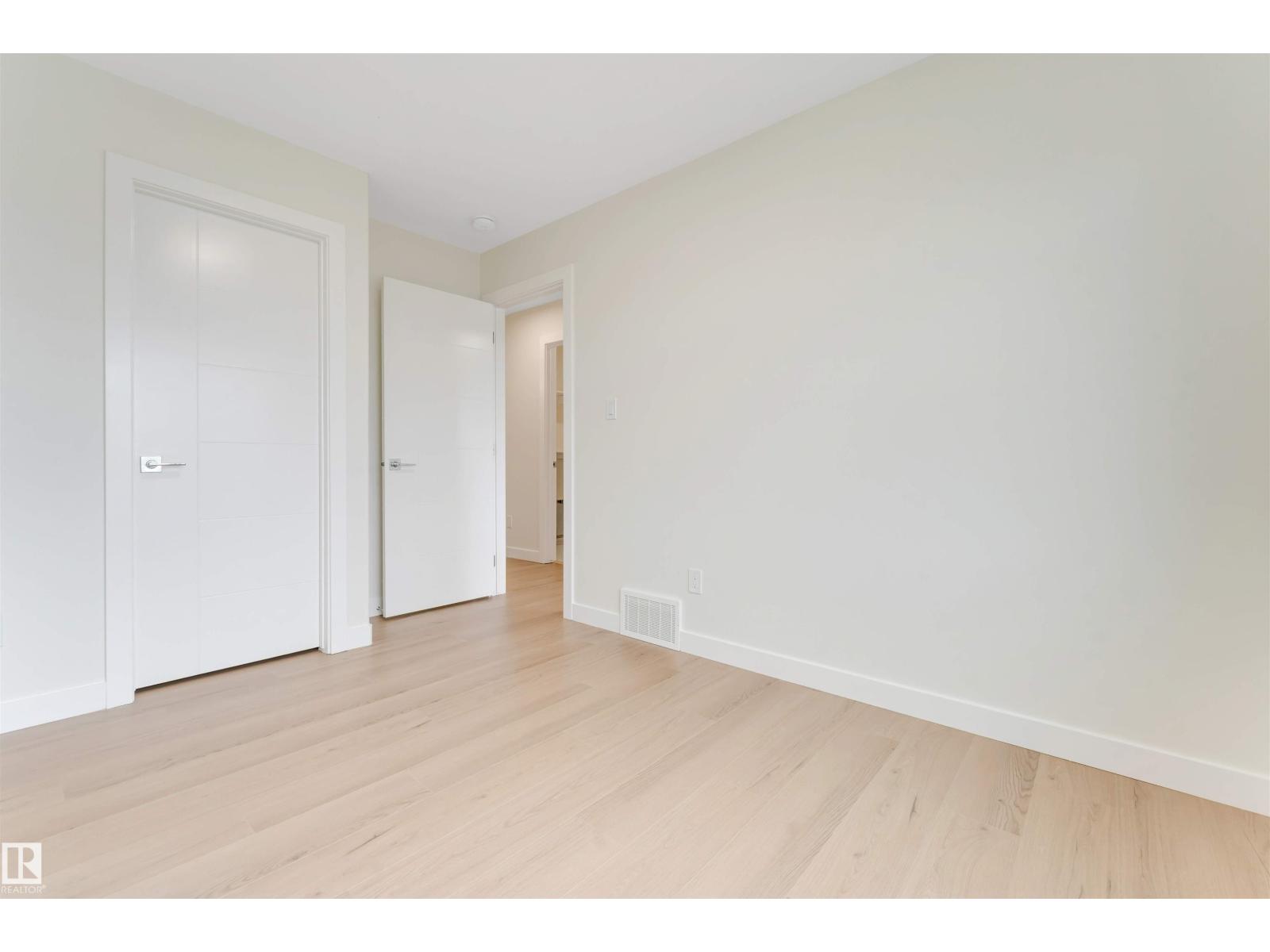 3803 38 Av Property Photo 36