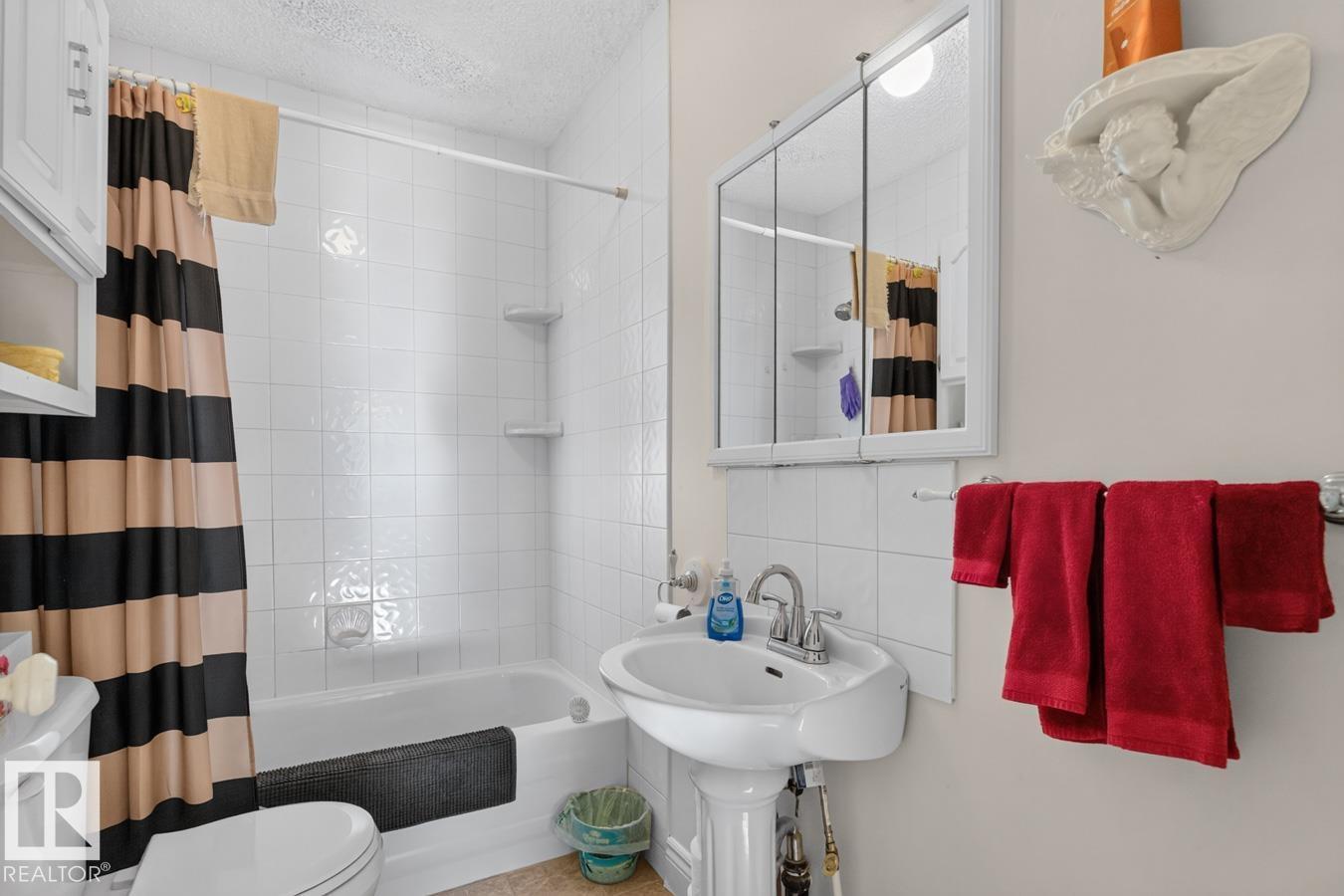 6 Mont Clare Pl Property Photo 19