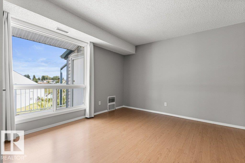 #4 14620 26 St Nw Property Photo 9
