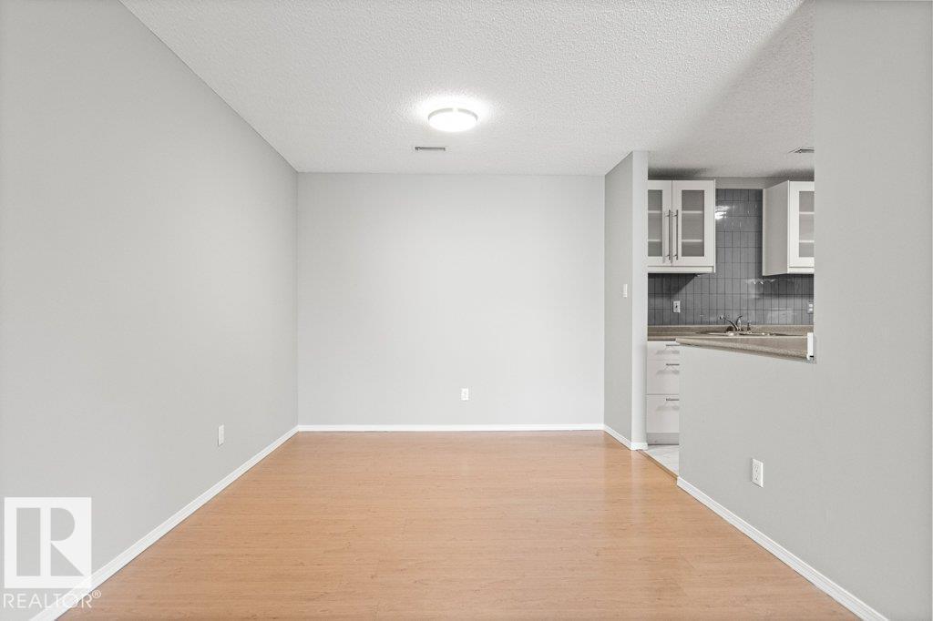 #4 14620 26 St Nw Property Photo 16