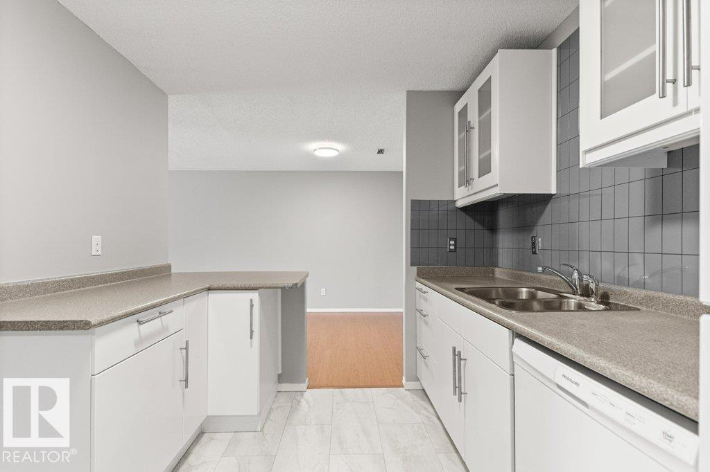 #4 14620 26 St Nw Property Photo 27