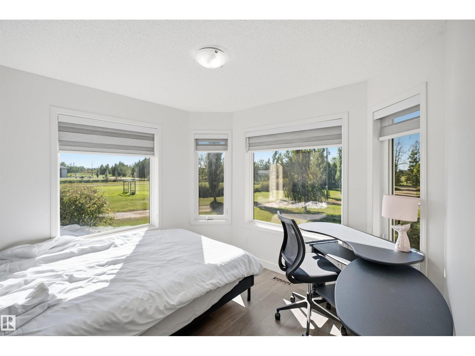 4615 17 St Sw Property Photo 11
