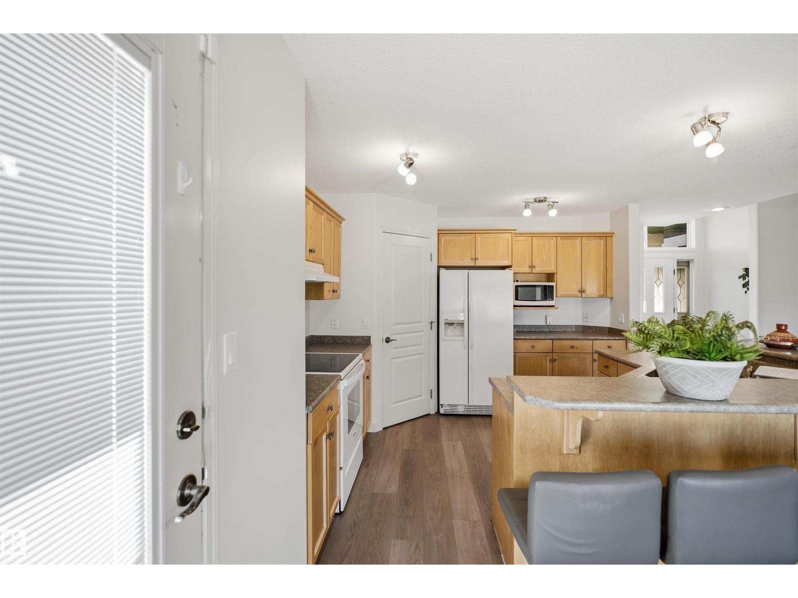 4615 17 St Sw Property Photo 16