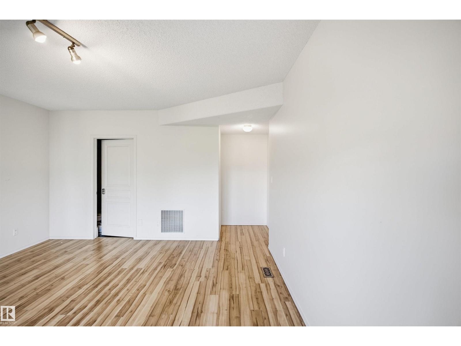 4615 17 St Sw Property Photo 31