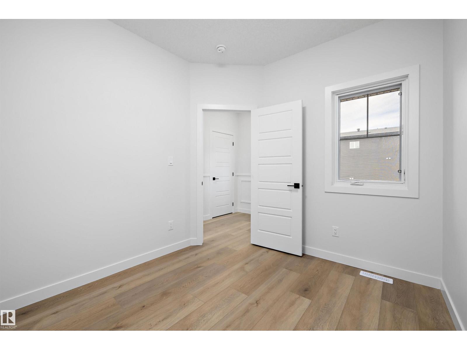 1753 Crossbill Lo Nw Nw Property Photo 5